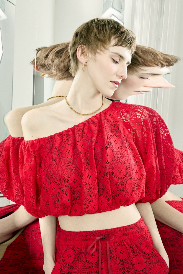 【先行予約】レースワンショルトップ Red